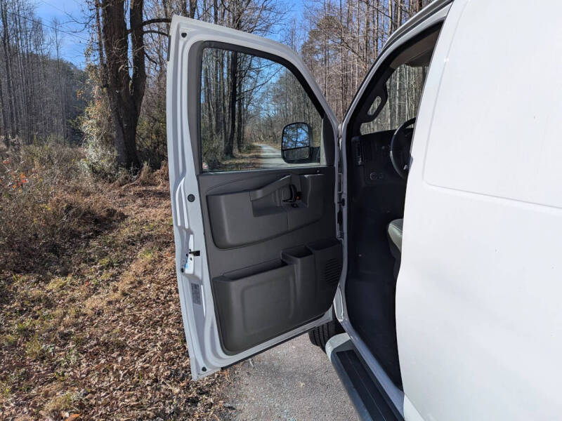 2024 Chevrolet Express 2500