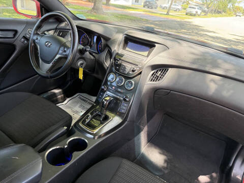 2013 Hyundai Genesis Coupe 2.0T Premium