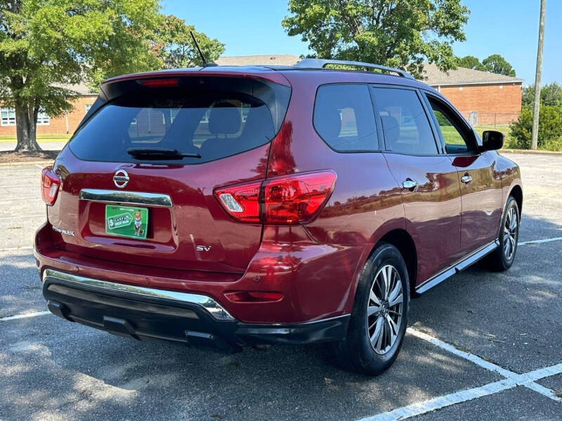 2017 Nissan Pathfinder SV