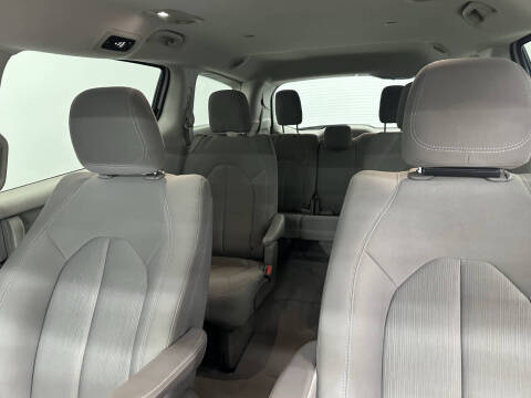 2017 Chrysler Pacifica LX