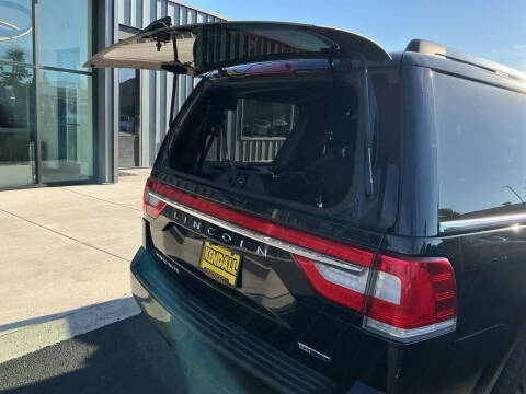 2016 Lincoln Navigator Select