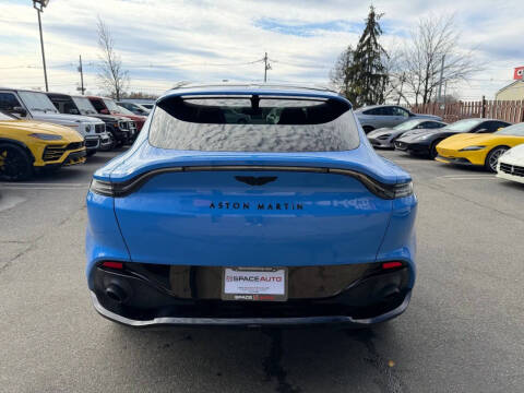 2021 Aston Martin DBX