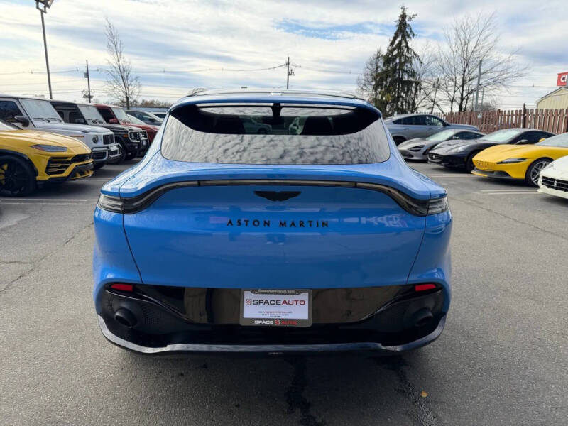 2021 Aston Martin DBX