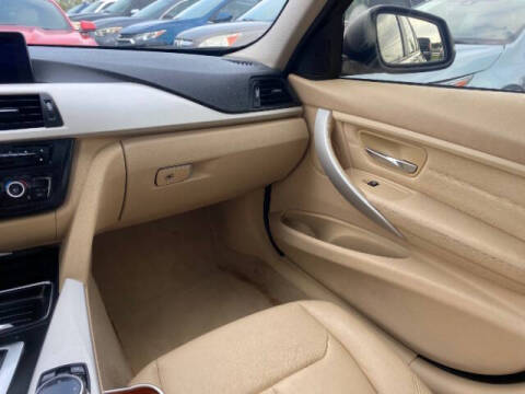 2014 BMW 3 Series 320i