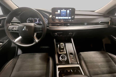 2023 Mitsubishi Outlander