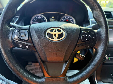 2016 Toyota Camry LE