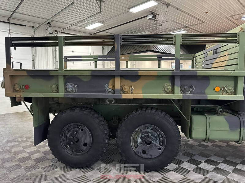 1990 AM General M35A2