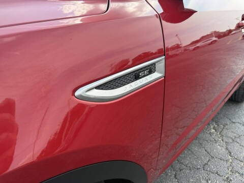 2019 Jaguar E-PACE P300 R-Dynamic SE