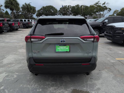 2022 Toyota RAV4 Hybrid XLE