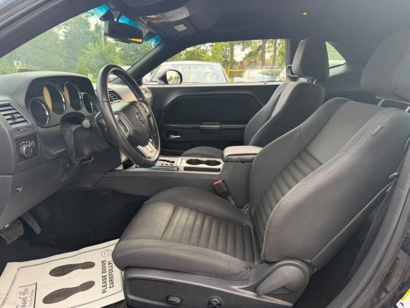 2014 Dodge Challenger SXT