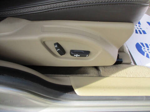 2012 Volvo XC70 T6 Premier Plus