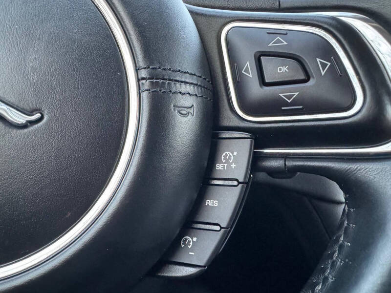 2016 Jaguar XJ R-Sport