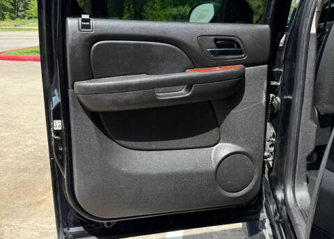 2013 Chevrolet Avalanche LS Black Diamond