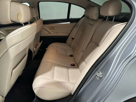 2012 BMW 5 Series 528i