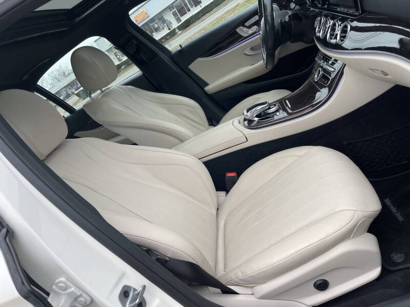 2019 Mercedes-Benz E-Class E 300