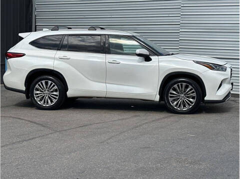 2021 Toyota Highlander Platinum