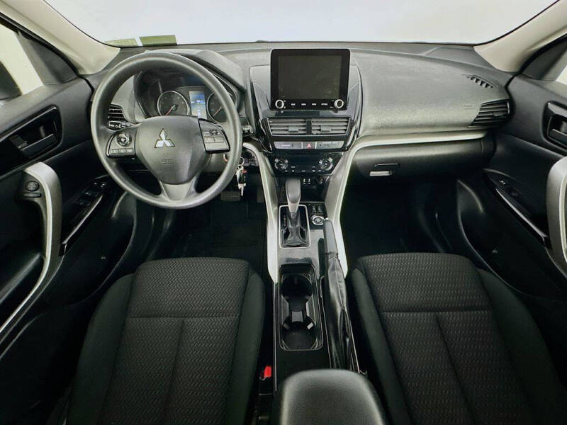 2023 Mitsubishi Eclipse Cross LE