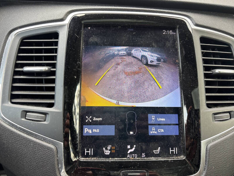 2019 Volvo XC90 T6 Momentum