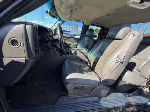 2005 Chevrolet Silverado 1500 SS