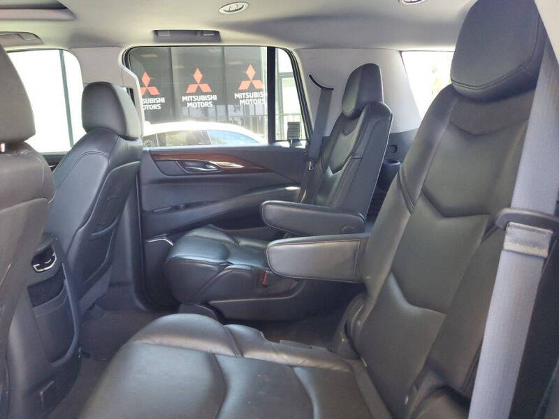 2019 Cadillac Escalade Luxury