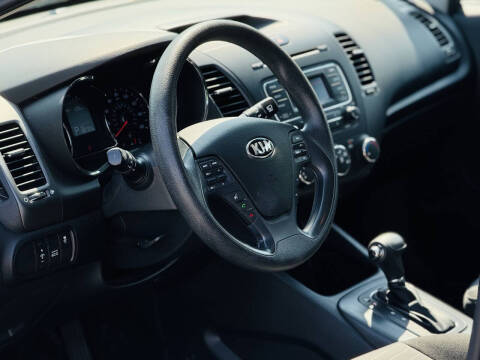 2016 Kia Forte5 LX