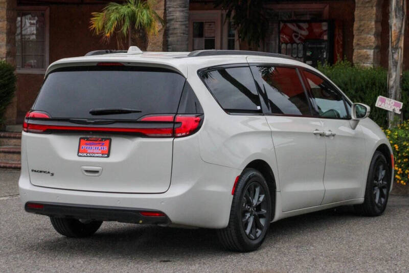 2021 Chrysler Pacifica Touring