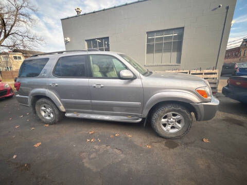 2005 Toyota Sequoia SR5