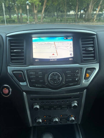 2018 Nissan Pathfinder SL