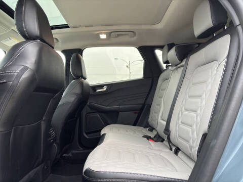 2023 Ford Escape Platinum