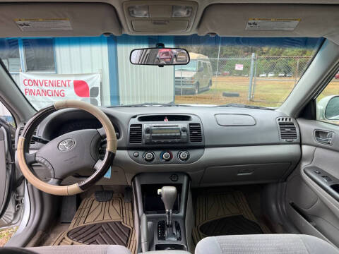 2005 Toyota Camry LE