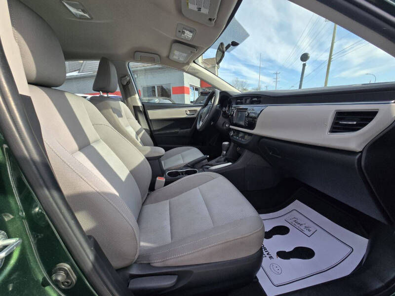 2016 Toyota Corolla LE