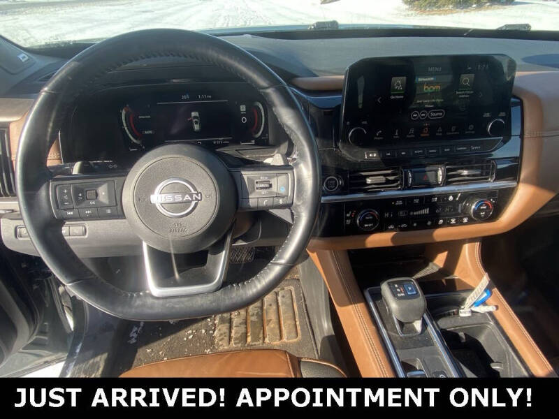 2022 Nissan Pathfinder Platinum