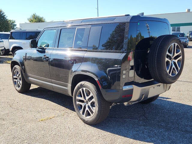 2026 Land Rover Defender 110 P300 S