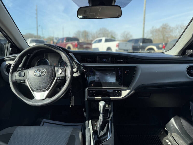 2017 Toyota Corolla LE