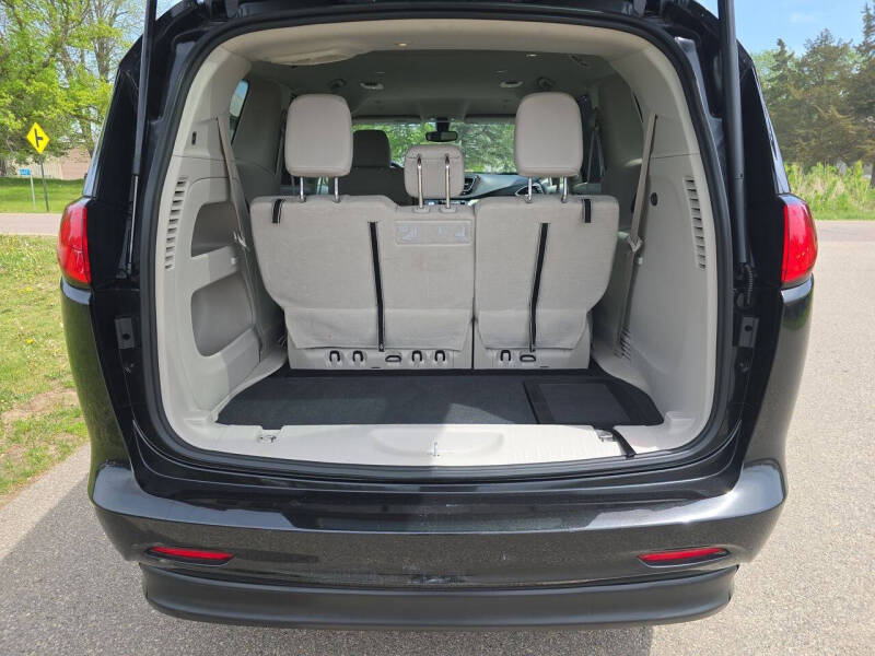 2021 Chrysler Voyager LXi