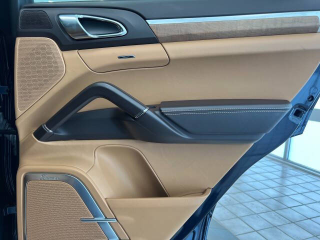 2012 Porsche Cayenne Turbo