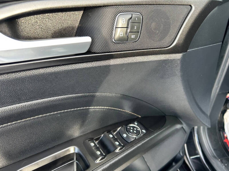 2020 Ford Fusion Titanium