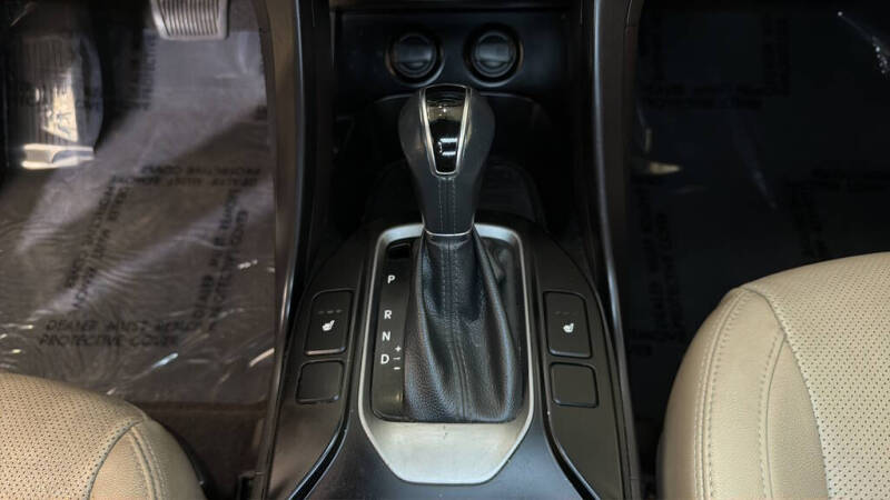 2017 Hyundai Santa Fe SE
