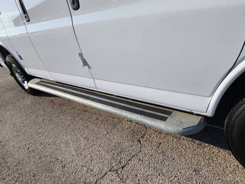 2023 Chevrolet Express 2500