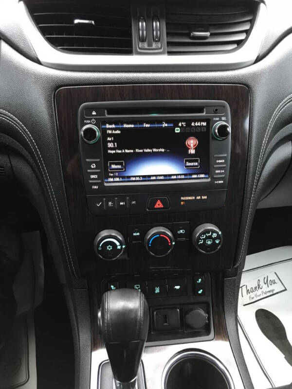 2017 Chevrolet Traverse LT