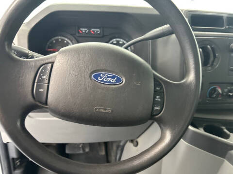 2017 Ford E-Series