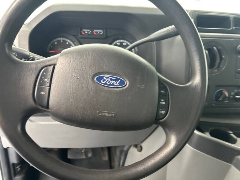 2017 Ford E-Series