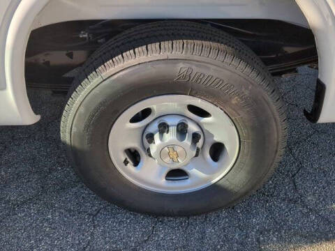 2025 Chevrolet Express 2500