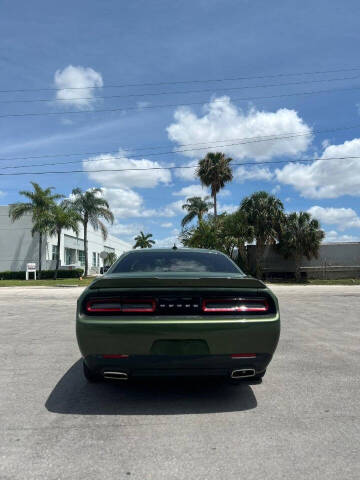 2022 Dodge Challenger SXT