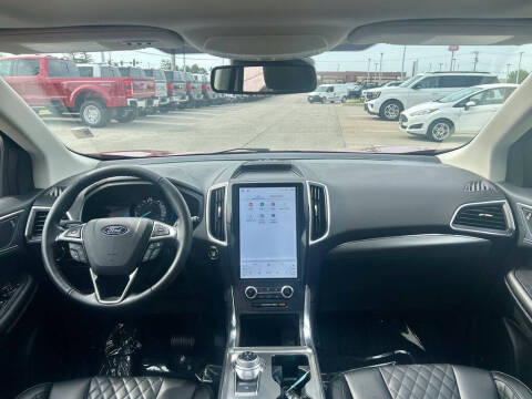 2024 Ford Edge Titanium