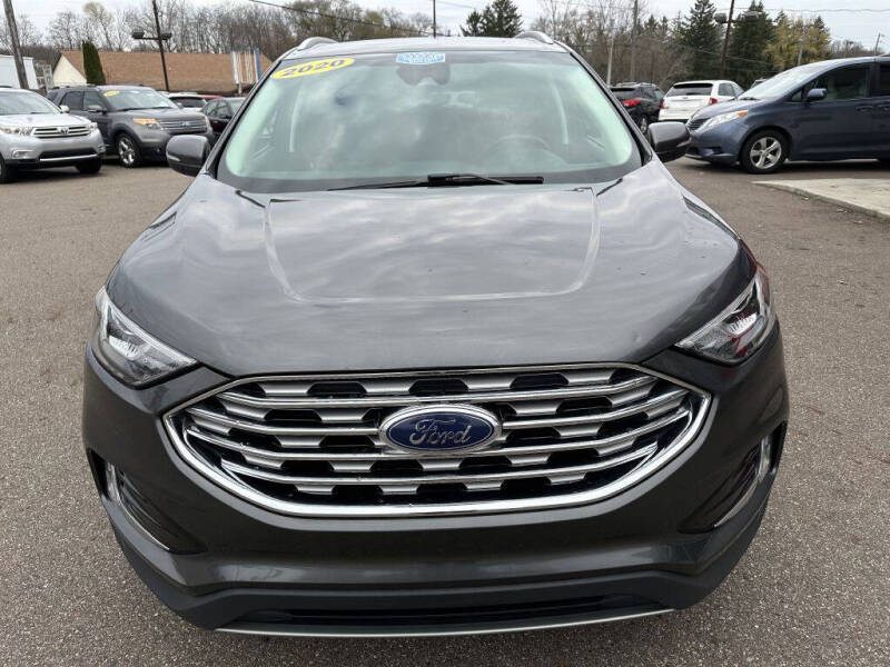 2020 Ford Edge SEL photo 3