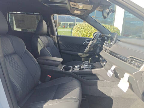 2025 Mitsubishi Outlander PHEV SEL Black Edition