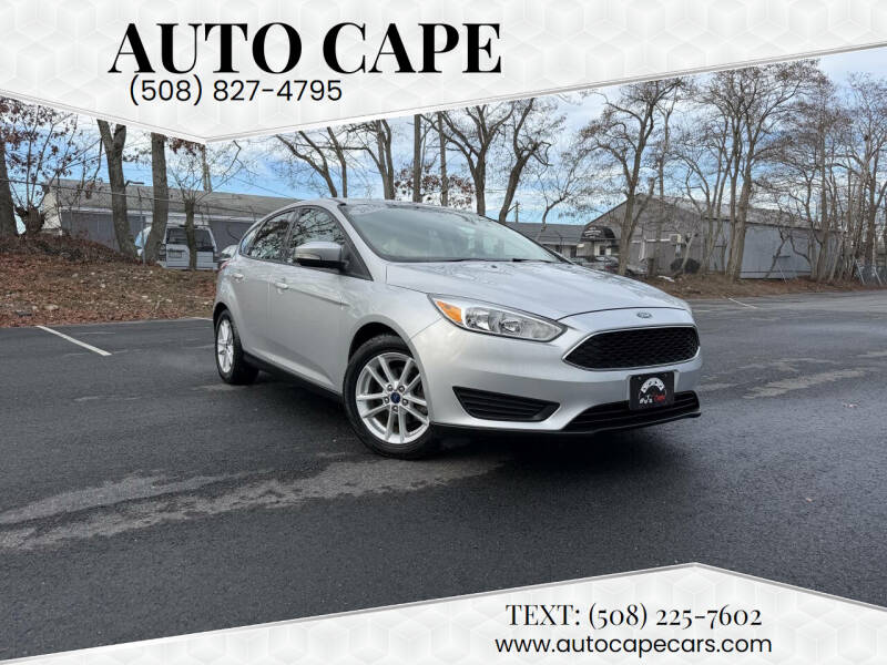 2016 Ford Focus SE's photo
