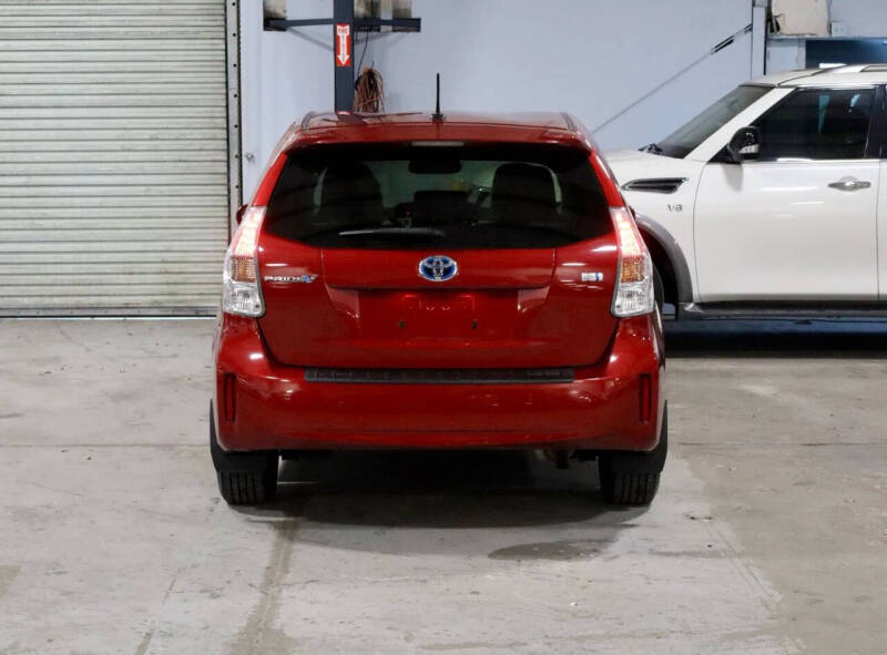 2013 Toyota Prius v