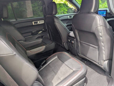 2024 Ford Explorer ST-Line